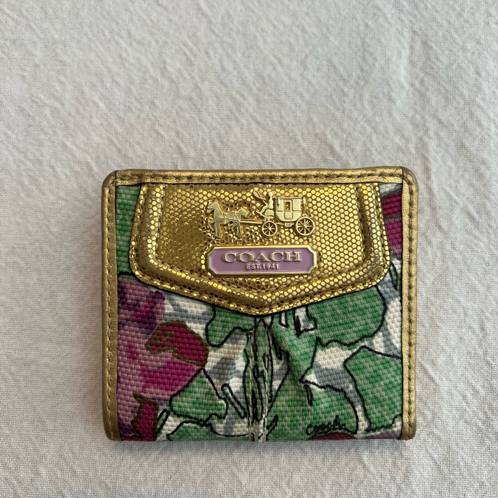 Coach Wallet. Excellent condition. 4”x3”